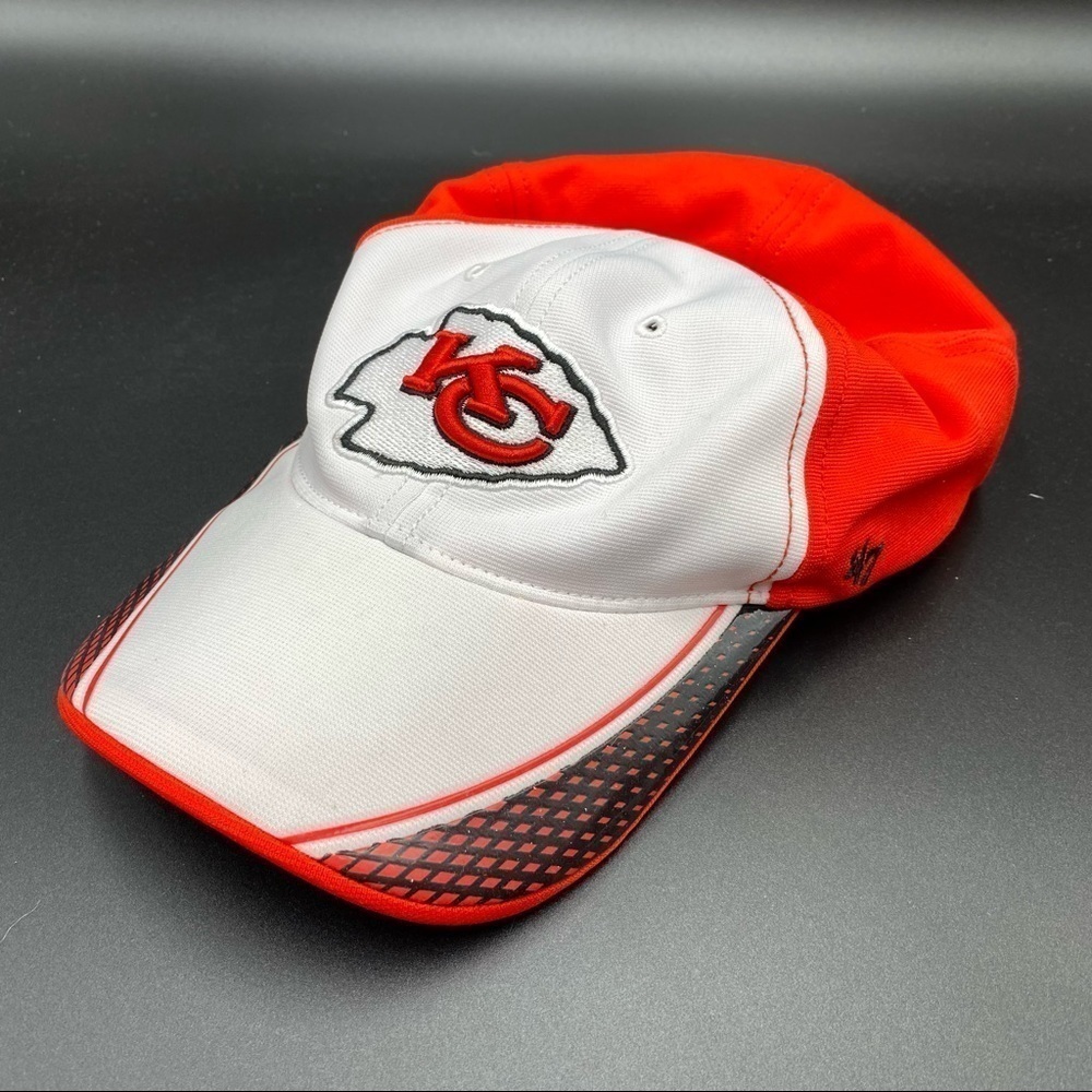 NFL Team Apparel Kansas City Chiefs Ball Cap Size Large-Extra Large Red White